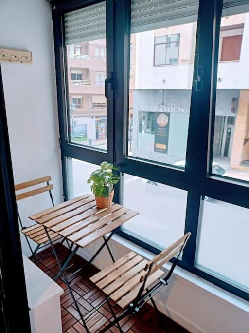 Apartament Apartamento Entre Estaciones Oviedo Zewnętrze zdjęcie